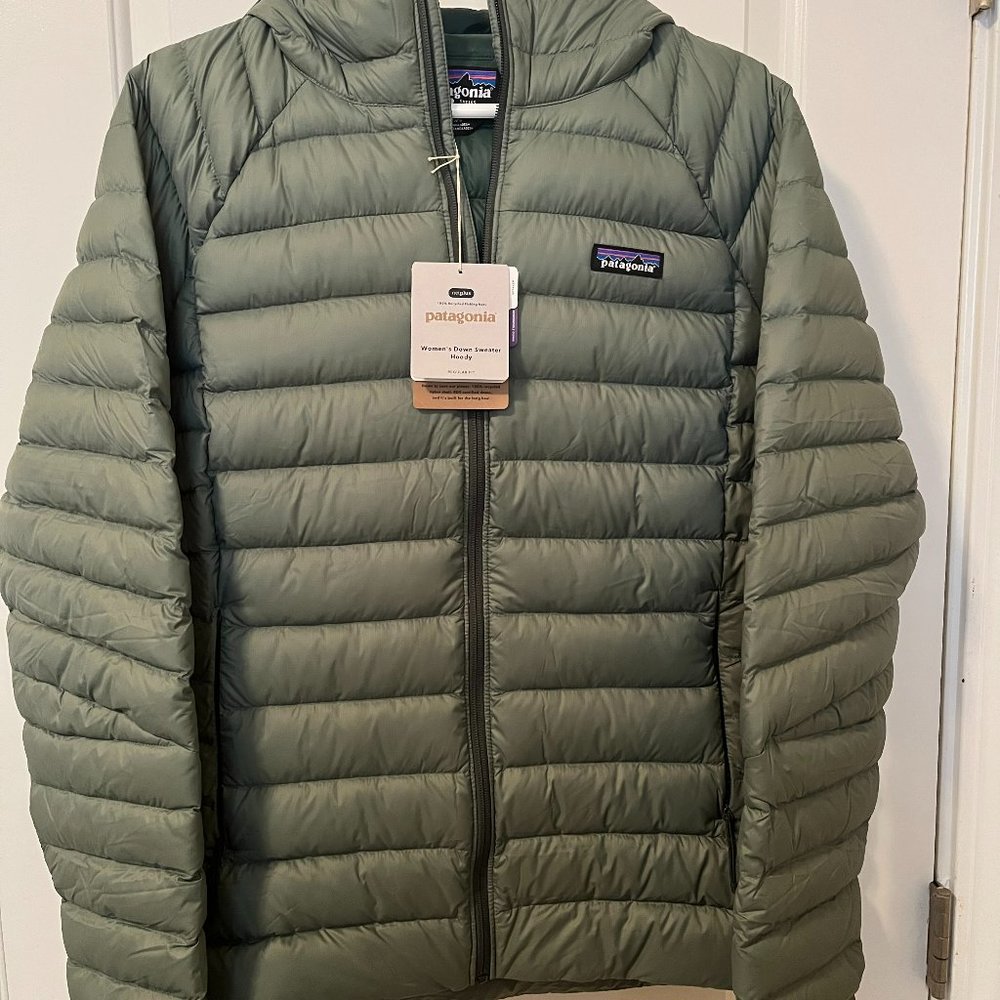 Women's Patagonia Down Sweater Hoody - Hemlock Green - Size XL